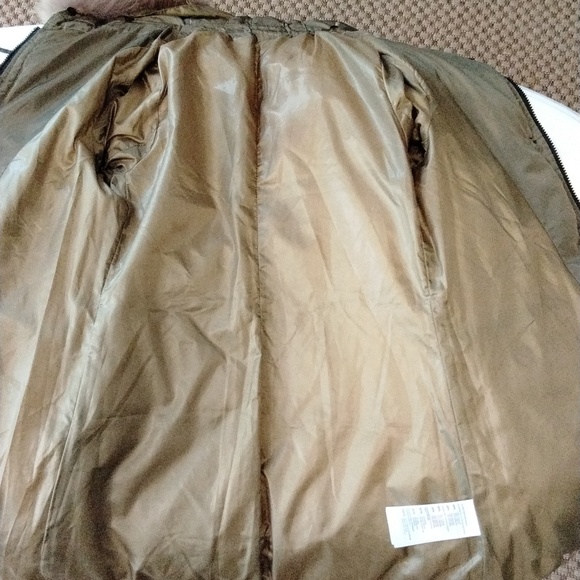 Women's Fox Fur-Trimmed Puffer Coat - Olive - Picture 10 of 15